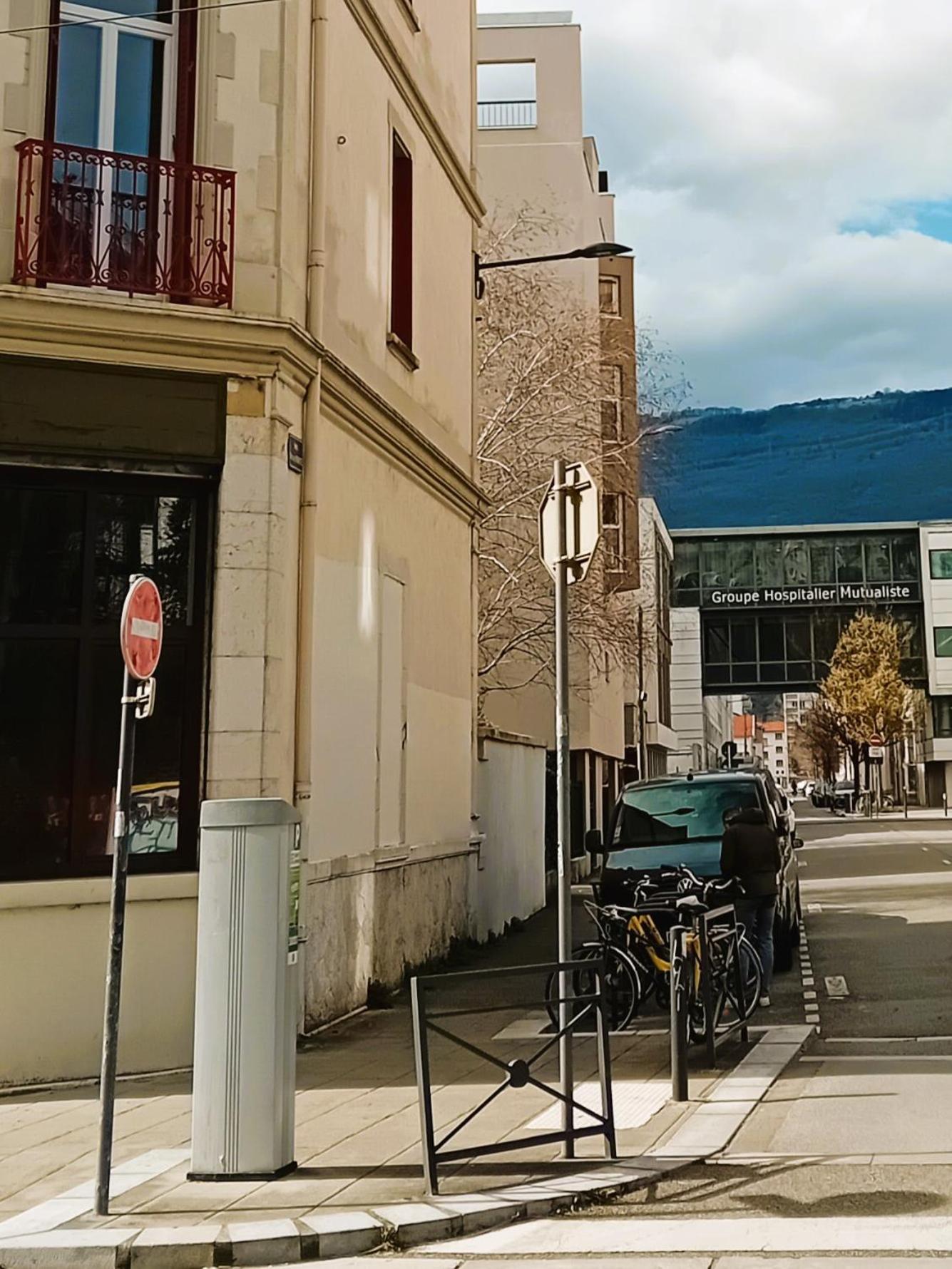 101 - Appart Renove Avec 1 Chambre Spacieuse - Tram Et Clinique Mutualiste A 1 Min Grenoble Exteriör bild