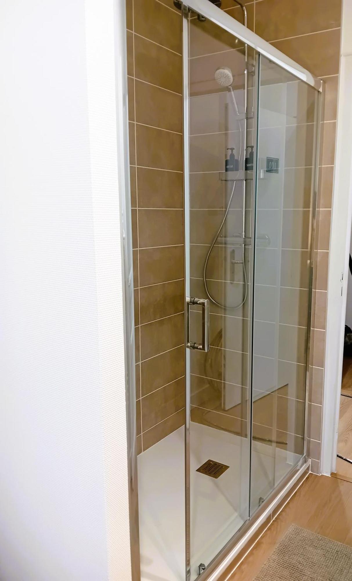101 - Appart Renove Avec 1 Chambre Spacieuse - Tram Et Clinique Mutualiste A 1 Min Grenoble Rum bild